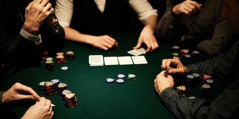 Cách chơi bài Poker tại vòng cược thứ 3 thường rất kịch tính